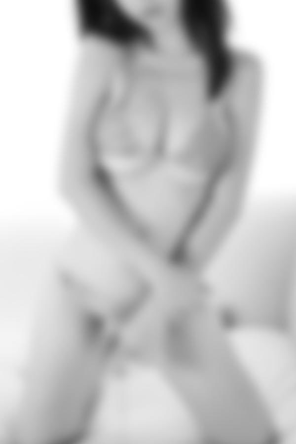 Sthefany, exuberante escort en Barcelona para francés completo en nuestro local o a hotel o a domicilio